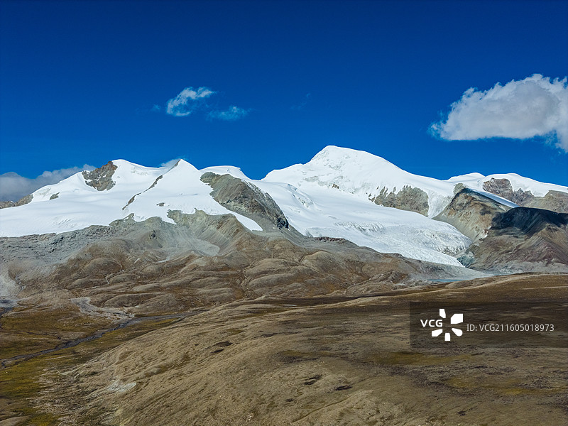 西藏冷布岗日峰图片素材