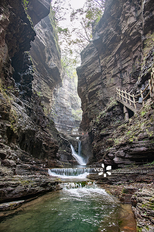 河南关山国家地质公园峡谷风光（拍摄于河南辉县）图片素材