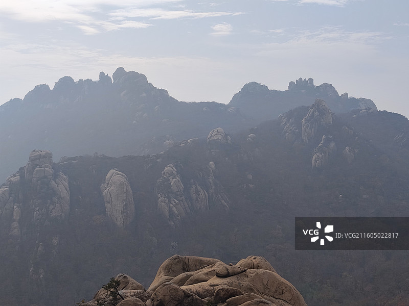初冬小雪节气，五莲山望海峰图片素材