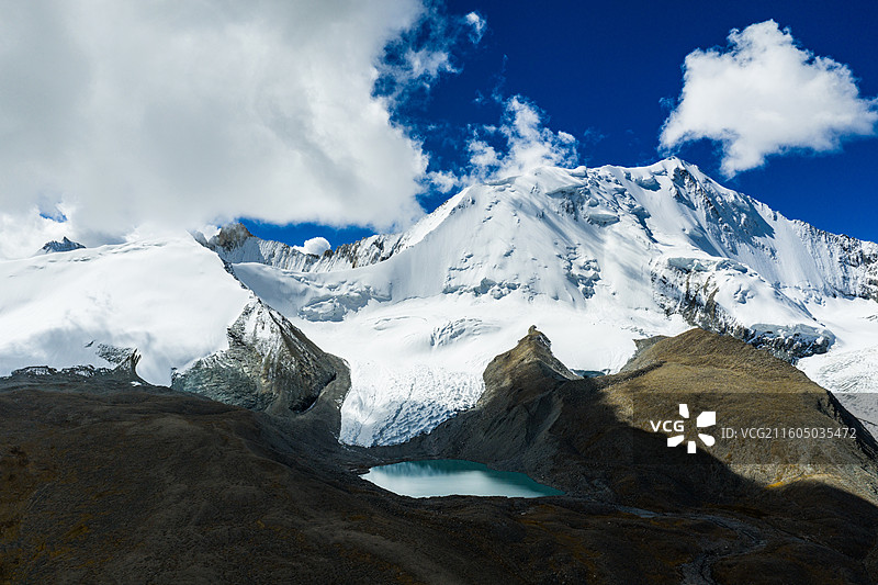 西藏冷布岗日峰图片素材