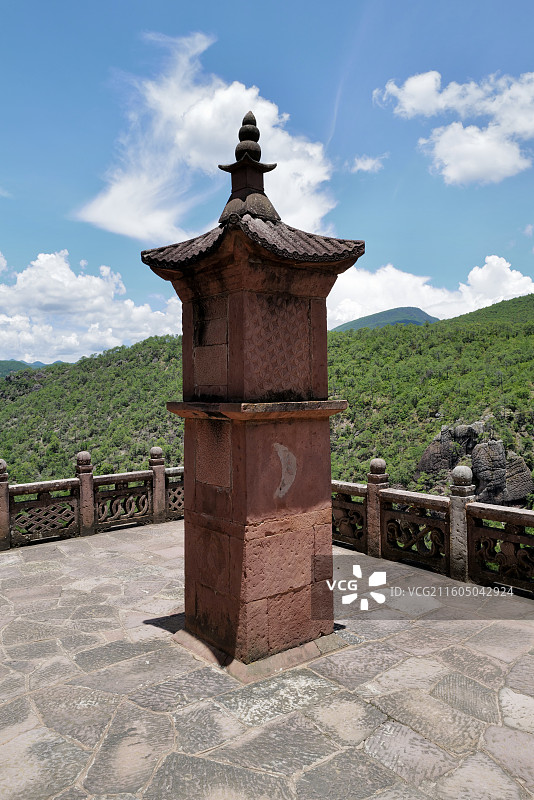 云南大理剑川石宝山景区石钟山石窟玉皇阁风光图片素材