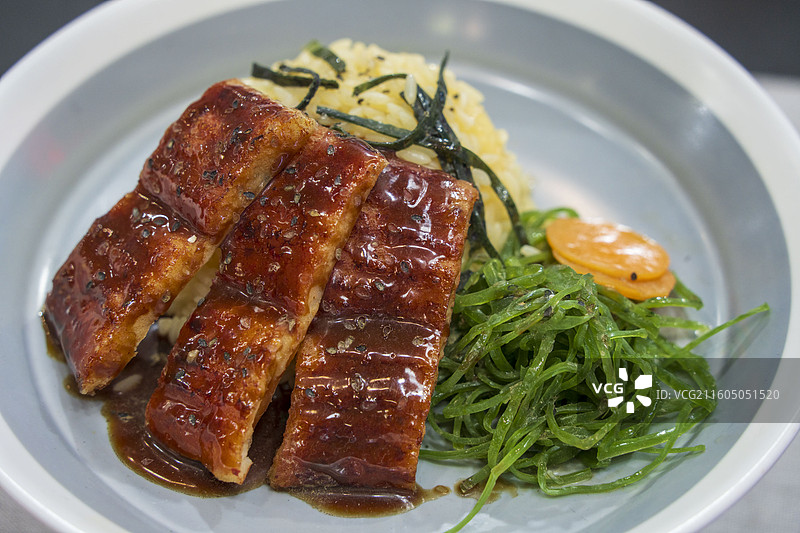 烤鳗鱼图片素材