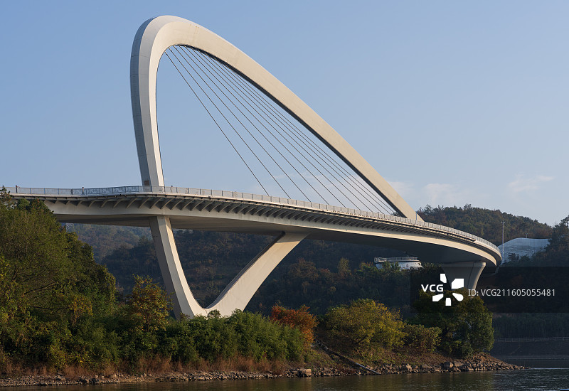 天目湖山水公园-龙兴岛观光桥图片素材