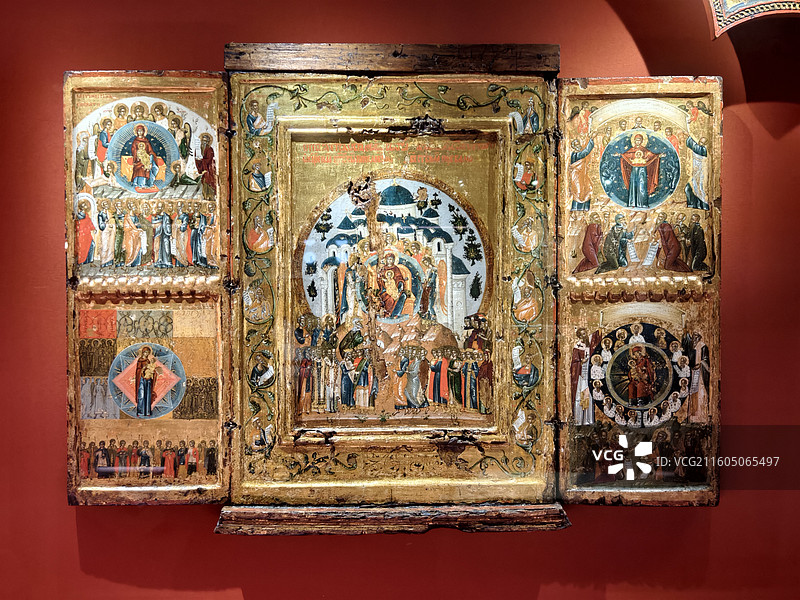 希腊天空之城～梅黛奥拉-瓦尔拉姆修道院，海拔约551米，以精美壁画俄罗斯艺术三联画图片素材