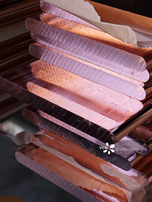 Cu 越是有更加迷人光泽的金属，不仅更加昂贵，更加具有亲和力……图片素材