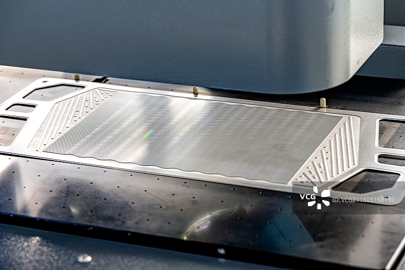 海克斯康 金属板深度平整度检查 粗糙曲度 氢燃料电池双极板检测 工业4.0智能制造 2D3D激光扫描图片素材