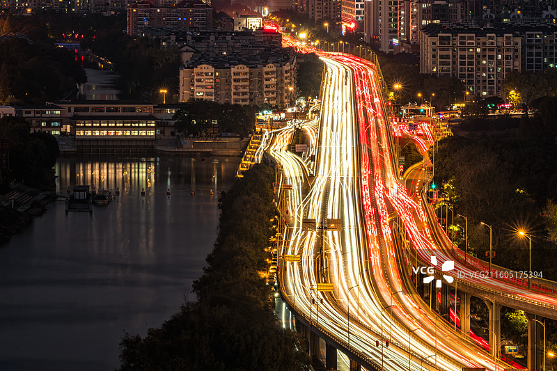 晚高峰的双桥门立交图片素材