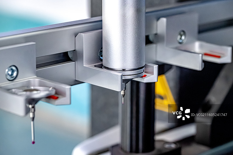 海克斯康 数控机床模具测量 手机壳多传感器三坐标检测复合视觉定位 多轴接触式扫描 松江科技城图片素材