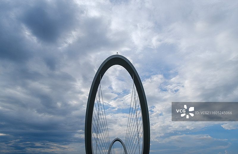 南京眼步行桥图片素材