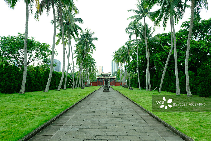 中国海南省海瑞文化公园海瑞墓园 ，海瑞墓园大门、神道、石像生、明海中介公谕祭碑、皇明敕葬碑图片素材