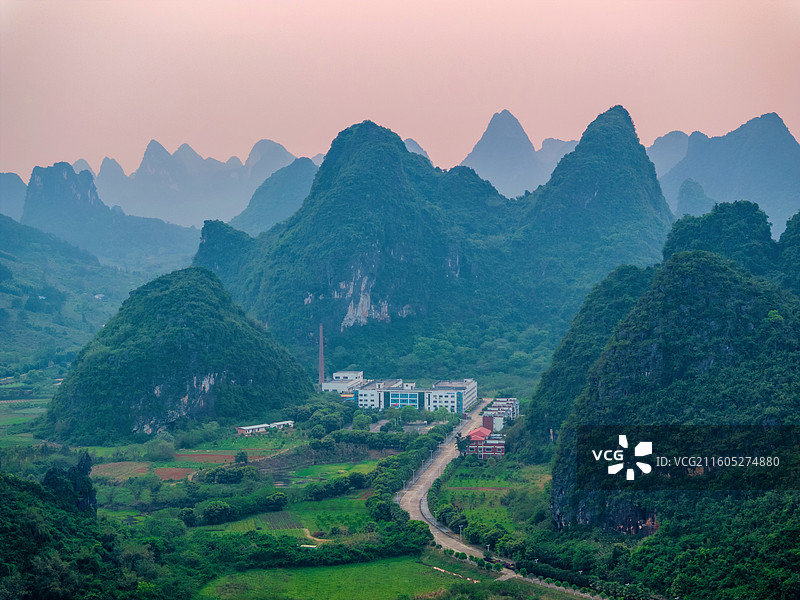 中国广西桂林荔浦日落航拍风光图片素材