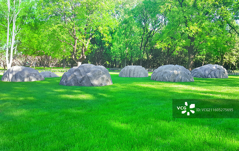 北京天坛长廊南侧的七星石图片素材