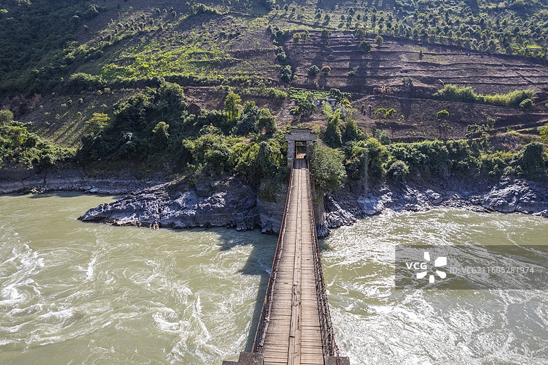 云南怒江双虹桥古建筑风光图片素材