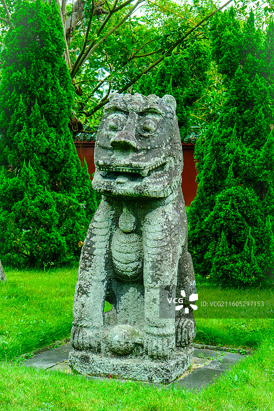 中国海南省海瑞文化公园海瑞墓园 ，海瑞墓园大门、神道、石像生、明海中介公谕祭碑、皇明敕葬碑图片素材