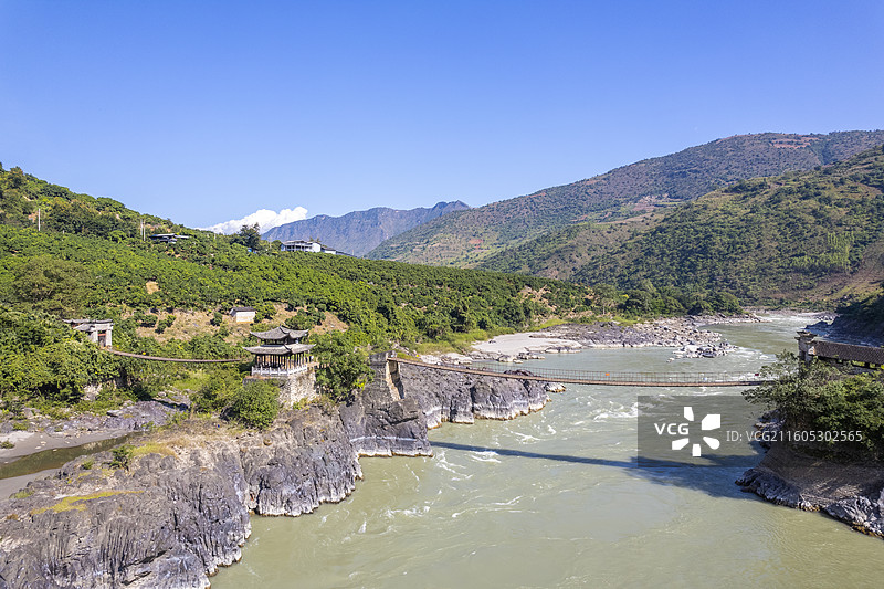 云南怒江双虹桥古建筑风光图片素材