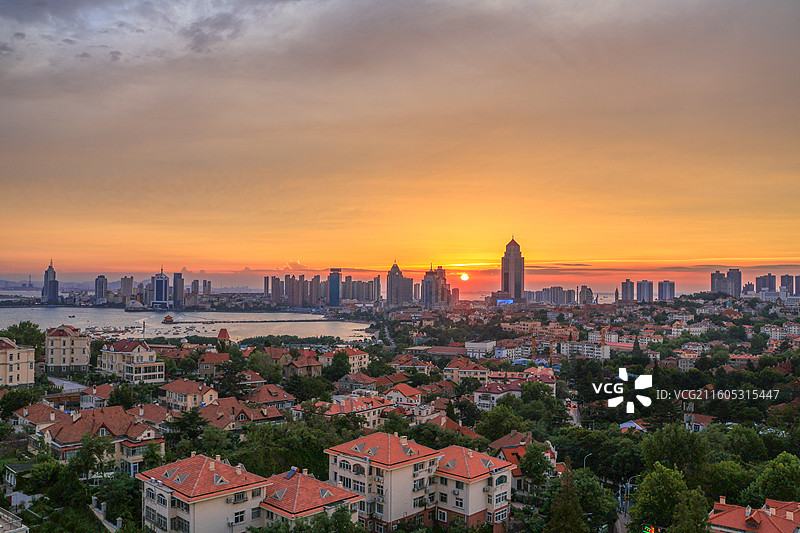 青岛 小鱼山 晚霞 日落图片素材