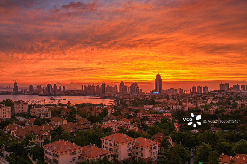 青岛 小鱼山 晚霞 日落图片素材