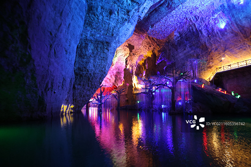 云南昭通大关山海洞风光图片素材