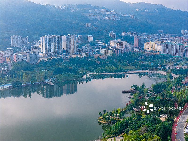 四川省凉山州雷波县乐水湖城市公园风光图片素材