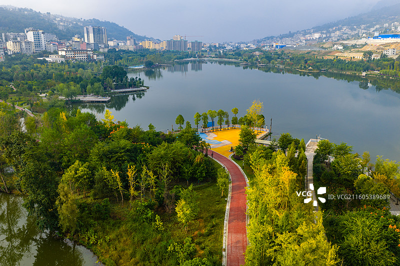 四川省凉山州雷波县乐水湖城市公园风光图片素材