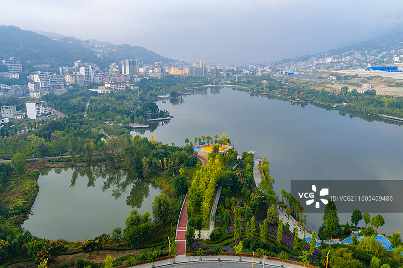 四川省凉山州雷波县乐水湖城市公园风光图片素材