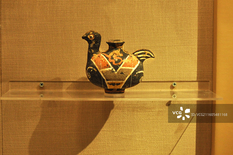 彩绘鸟形灰陶罐（宁夏博物馆）图片素材