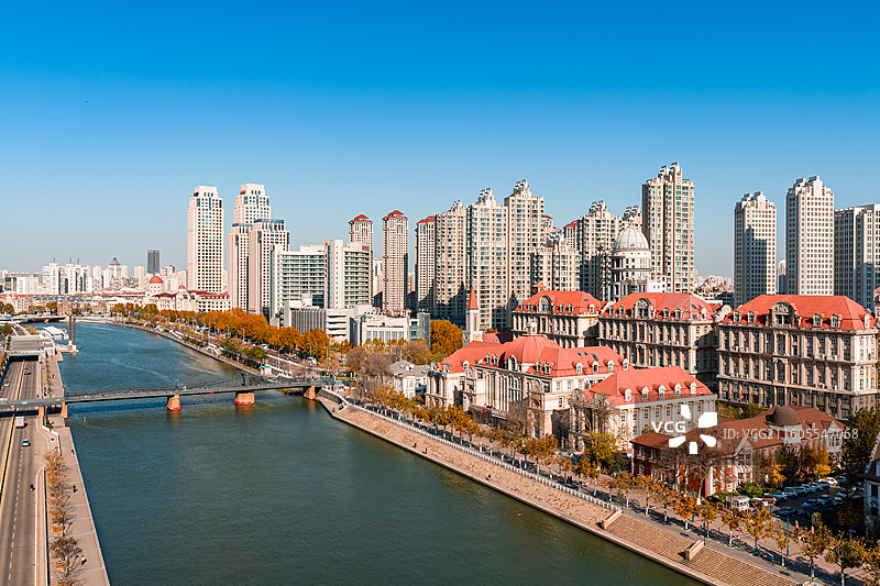 中国天津海河边的原奥匈帝国租界秋季航拍图图片素材