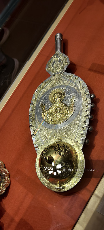 希腊天空之城～梅黛奥拉-瓦尔拉姆修道院，海拔约551米，以精美壁画游行和祝福图片素材