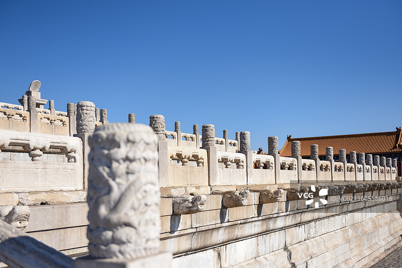 古代石栏杆与宫殿建筑图片素材