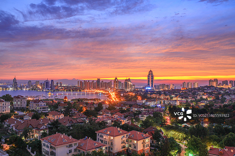 青岛 小鱼山 晚霞 日落图片素材