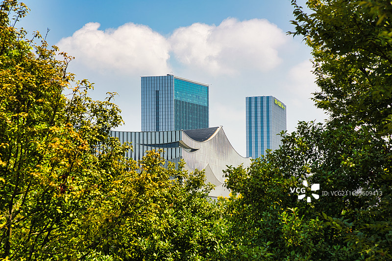 中国湖南省省会长沙市长沙县国际会展中心附近城市建筑和城市风光图片素材