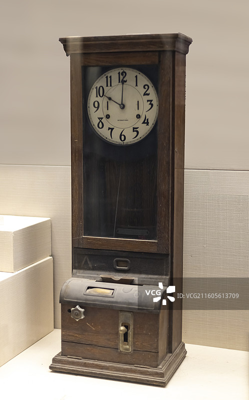 进入民国基本上实行8小时工作制 天津博物馆图片素材