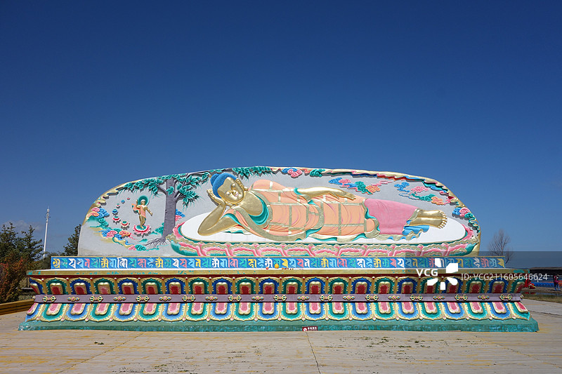 青海省海南州青海湖二郎剑景区：卧佛像图片素材