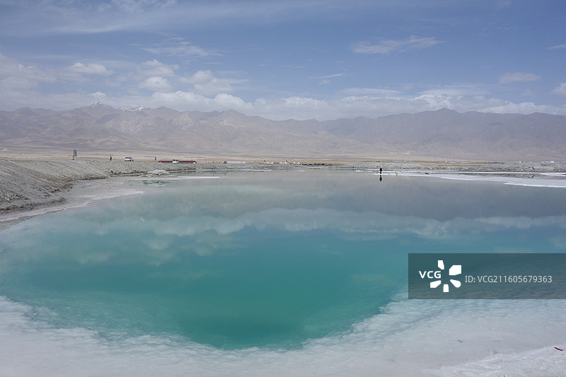 青海省大柴旦翡翠湖图片素材
