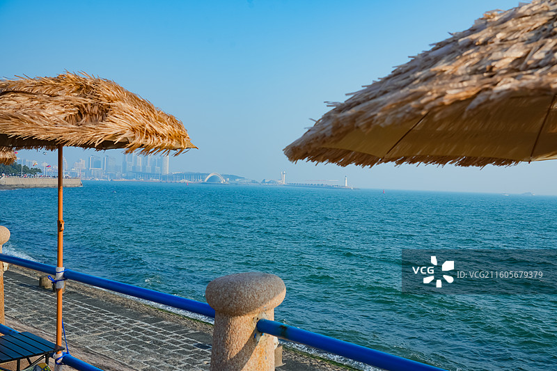 秋冬季的海滨风光  青岛市南区澳门路音乐广场附近海域图片素材