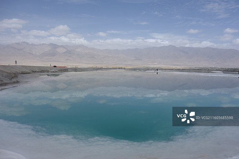 青海省大柴旦翡翠湖图片素材
