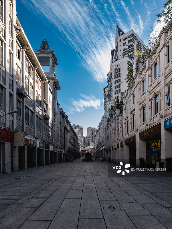 清晨的厦门中山路图片素材