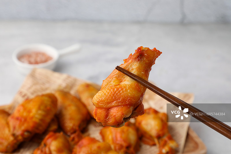 十翅一桶图片素材