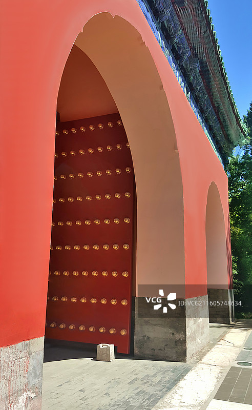 北京明清代春分时祭日的日坛公园（又名朝日坛）里的北天门图片素材