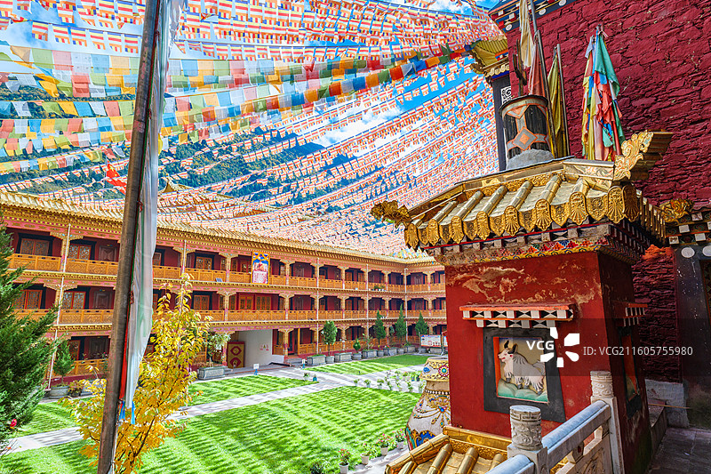 四川甘孜州康定金刚寺图片素材