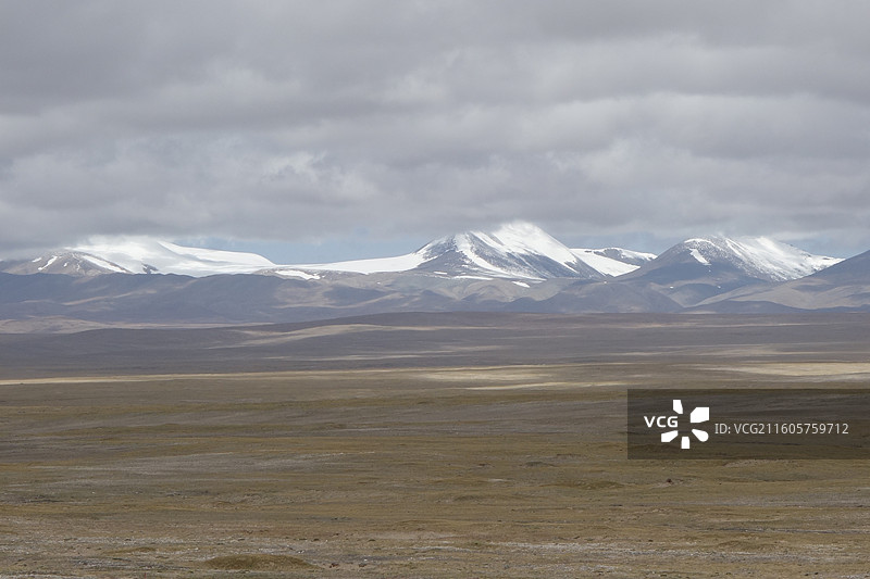 青海省格尔木市G109国道青藏公路：昆仑山口玉虚峰图片素材