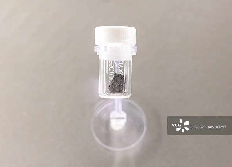 嫦娥五号岩屑样品 中国国家博物馆图片素材