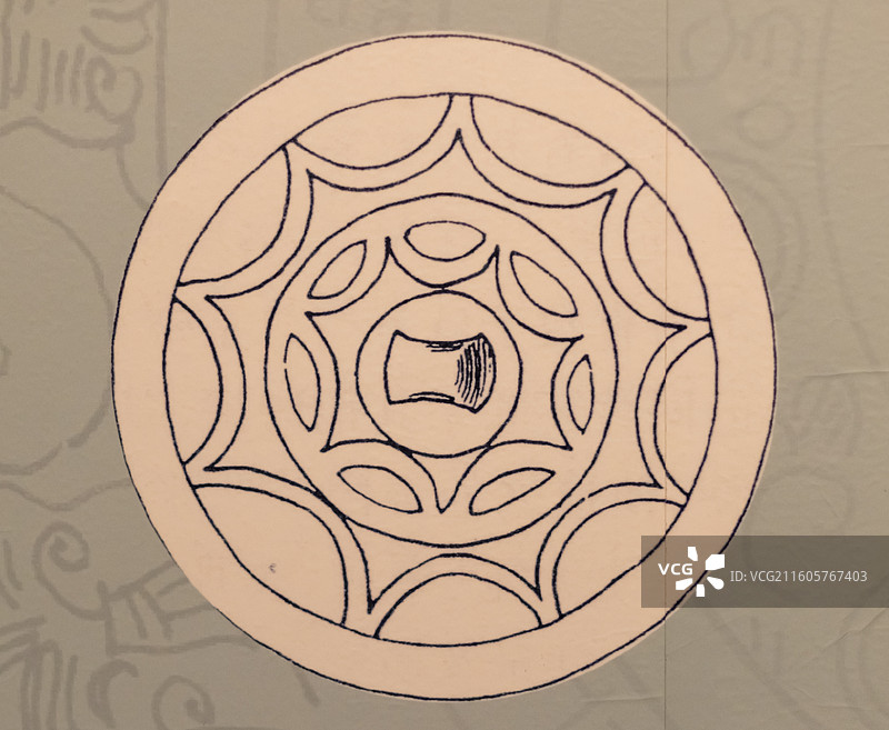 斯鲁夫2号墓出土仿连弧纹铜镜线图 中国国家博物馆图片素材