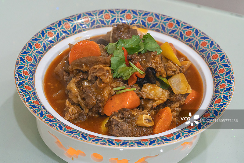 锡伯族美食 清真红烧黄牛肉牛排图片素材