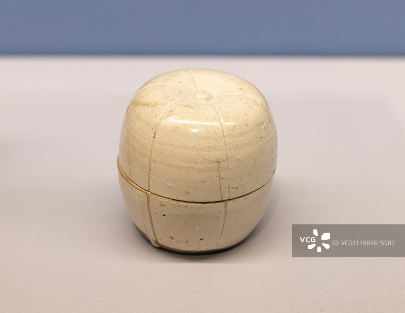 白釉瓜形香盒 元 中国国家博物馆图片素材