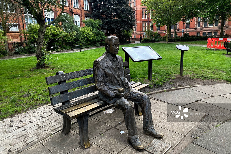 英国曼彻斯特 阿兰·图灵纪念碑图片素材