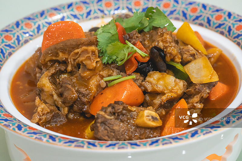锡伯族美食 清真红烧黄牛肉牛排图片素材