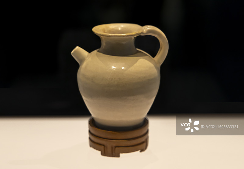白釉执壶 唐 河南三门峡陕州区出土 中国国家博物馆图片素材