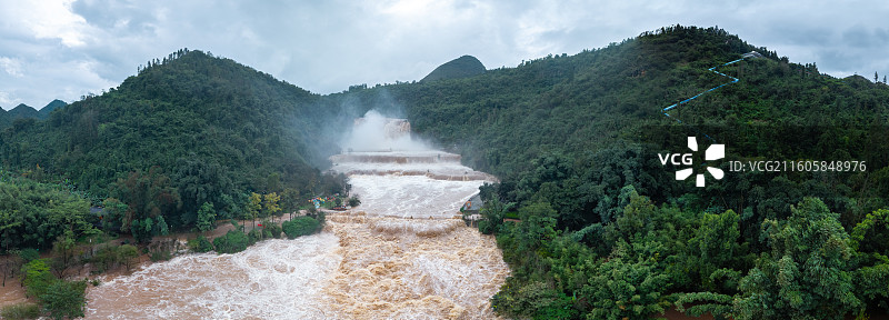 航拍曲靖罗平九龙瀑布图片素材