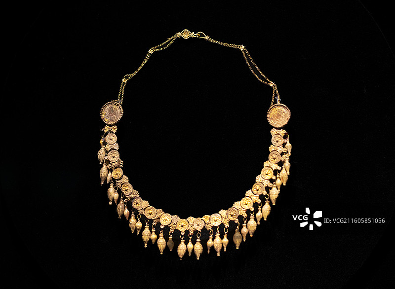 镀金陶土项链 公元前4世纪中叶 希腊国家考古博物馆图片素材
